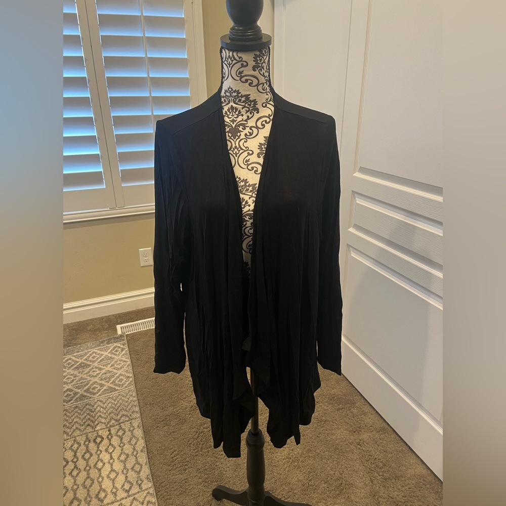 Torrid NWT Super Soft Knit size 3 black cardigan